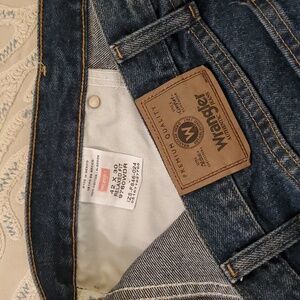 Wrangler Men's Deep Indigo Relaxed Jeans